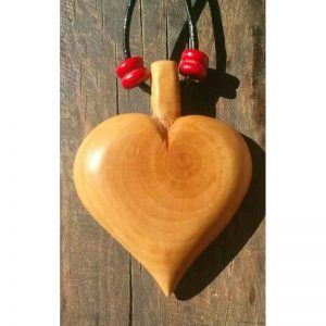 colgante de madera corazon, colgantes artesanales, colgantes de mujer
