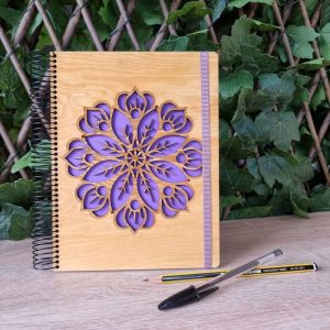Libretas, madera, mandala, morada, hecho a mano, artesanía, detalles, láser, grabado, personalizado,